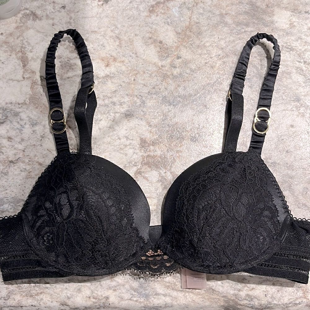 STELLA MCCARTNEY black lace and satiny bra